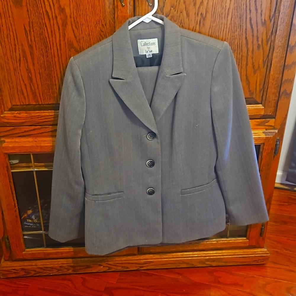 Women's Suit